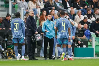 Farioli onder vuur: 'Hoe bestaat het? Onbegrijpelijk, ook voor een Italiaanse coach'