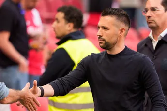 Mossou zag tweespalt bij Ajax: 'Kunnen vaststellen dat Fariolista iets meer gelijk hadden'