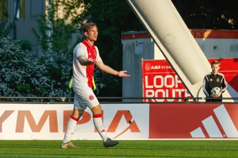 Jong Ajax sluit historisch slecht seizoen in stijl af