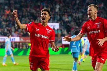 AZ en tiental FC Twente naar finale play-offs om Europees voetbal