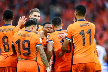 Oranje walst over Malta heen; Memphis evenaart doelpuntenrecord van Van Persie
