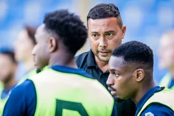 'Ajax sprak met Landzaat; rol als derde assistent bleek contractueel niet mogelijk'