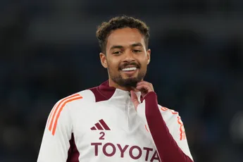 Rensch ontwikkelt zich bij AS Roma: 'In Italië moet je de bal soms wegroeien'