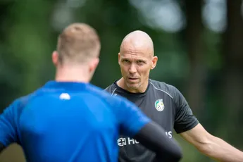 'Ajax stelt ervaren Kuperus aan als nieuwe keeperstrainer'
