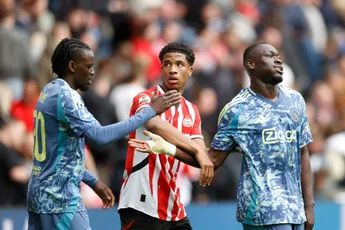 Flamingo zag niemand bij Ajax spreken over landtitel: 'Ze waren een beetje bang, denk ik'