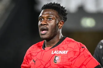 Oud-Ajacied Matusiwa vertrekt naar Premier League-degradant; bijna drie ton voor Ajax