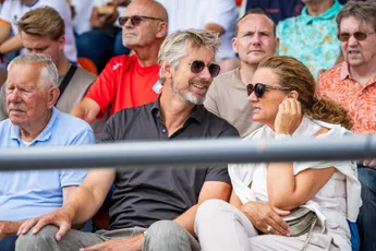 Van der Sar: 'Leven is kostbaar, maar maakt voetbal niet ineens onbelangrijk'