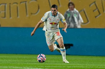 Scherpen onder indruk van oud-tegenstander Gloukh: 'Onze trainer besteedde altijd veel aandacht aan hem'