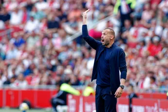 'Kan me niet aan de indruk onttrekken dat Heitinga al behoorlijk gebukt gaat onder spanning'