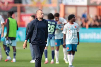 NB: 'Heitinga mag zich de remise zwaar aanrekenen, steeds meer twijfels bij zijn aanstelling'