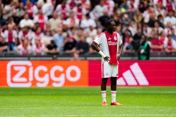 De Boer zag 'onbetrouwbare speler' bij Ajax: 'Hij moet naar Zakaria kijken'