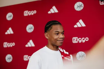 Muzungu enorm blij om Ajacied te zijn: 'Beste club voor mijn verdere ontwikkeling'