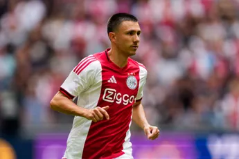 Berghuis 'groot vraagteken'; Heitinga stuurt aan op 'vastigheden' in opstelling Ajax