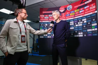 Weijs teleurgesteld na nederlaag Jong Ajax: 'Hebben veel grote kansen gehad, maar die moet je wel afmaken'