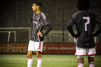 Ouazane droomt van mooie toekomst: 'Samen met Abdellah debuteren in de ArenA'