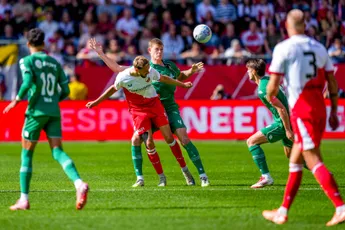 Janse krijgt volop lof: 'Wel 10, 12 ballen door de linies heen gespeeld'