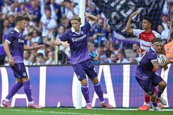 Dolberg liet klasse zien in België: 'Schoot uit stand de bal met 125 kilometer per uur binnen'