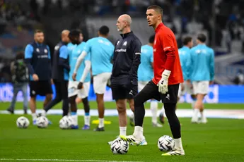 'Heitinga keek alleen naar me en toen ben ik toch maar in het midden gegaan'