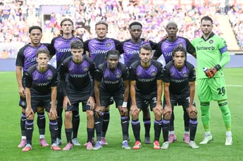 Llansana looft teamgenoot Dolberg: 'Dat vind ik wel een kwaliteit van hem'