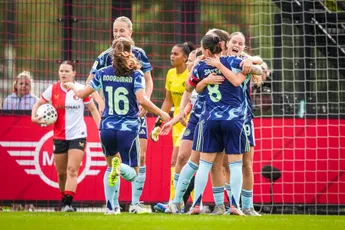 Ajax Vrouwen wint Klassieker in Rotterdam dankzij vroege goal en gemiste strafschop Feyenoord