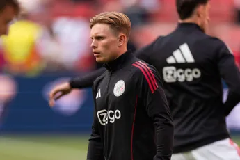 Heitinga kiest voor Edvardsen tegen AZ: 'Hij brengt wat extra's en is heel taakgericht'