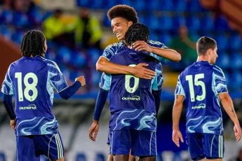 'Ajax nadert akkoord met Bouwman; club spreekt met kamp-Mokio dat eerder om 'Henderson-salaris' vroeg'