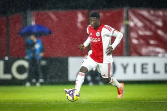 Muzungu blijkt echte Ajax-verdediger en Jong Ajax dartelt onder leiding van Appiah