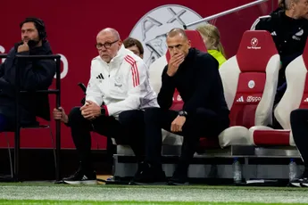 Planting ziet Ajax pleisters plakken: 'Ik denk dat het bij de basics misgaat'