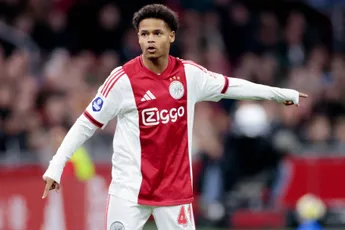 Alders beleeft doorbraak bij Ajax 1: 'Maar het is lastig om daar echt blij mee te zijn'