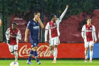 Goed Jong Ajax deelt punten met De Graafschap tijdens vermakelijk duel