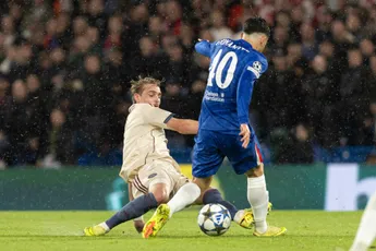 Heitinga moet Taylor missen vanwege schorsing en spreekt over mogelijke vervanger