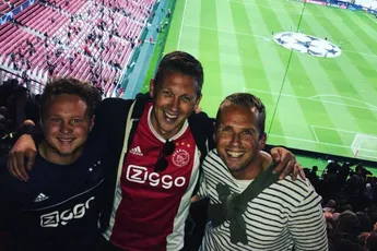 Fans over de Grens: 'Ajax - Tottenham met twee random gasten op telefoontje in tent gekeken'