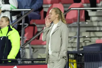 Ajax Vrouwen in Amsterdamse derby veel te sterk voor HERA United