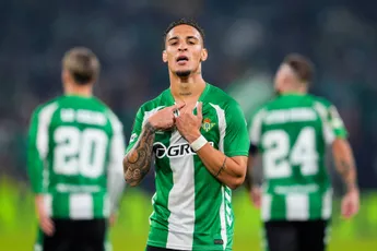 Buitenland: Antony verkeert in topvorm en wint van oud-ploeggenoot