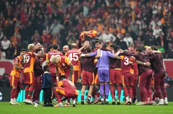 Sneijder houdt zijn hart vast: 'Galatasaray is veel sterker dan veel mensen in Nederland weten'