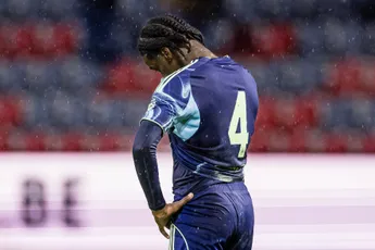 Jong Ajax-debutant Amour mocht vertrekken uit Amsterdam: 'Ajax is mijn cluppie'