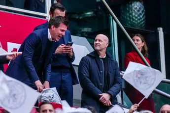 Cruijff ander soort technisch directeur dan gewend in Nederland: 'Trainer die de "td-pet" opzet'