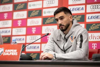 Interlands: Ajacieden keren terug in Amsterdam; Sutalo zal goed gehumeurd zijn