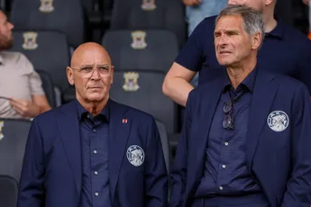 'Trainer Girona bij komst Cruijff goede optie voor Ajax; Ophof genoemd als mogelijke opvolger Blind'