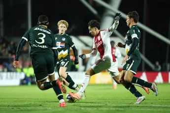 Grim laat Ajax-talenten ritme opdoen bij Jong Ajax: 'Ze moeten kansen krijgen'