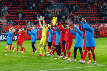 FC Twente en sc Heerenveen boeken succes in Eredivisie, puntendeling in Breda