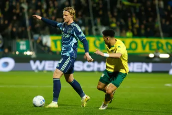 Dolberg maakt geen indruk bij Ajax: 'Dan valt je concurrent uit en speel je zo slap'