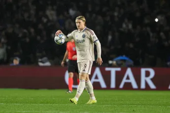 Dolberg toont fluwelen techniek: 'Hij is daarin de tegenpool van Weghorst'