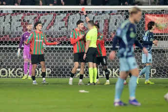 ESPN-analisten zijn het eens over cruciaal moment bij NEC - Ajax: 'Absoluut geen rode kaart'
