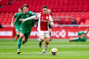 NB: 'Gloukh hoort gewoon de vaste nummer tien te zijn van Ajax'