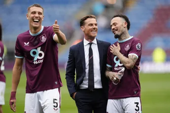 Burnley-manager Parker spreekt verwachting uit over Hartman: 'Denk dat dat hier bij ons zal zijn'