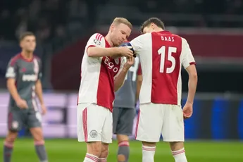 Klaassen ziet gebrek aan ervaring bij Ajax: 'Jongens als Baas, Regeer en Godts zijn daarmee bezig'