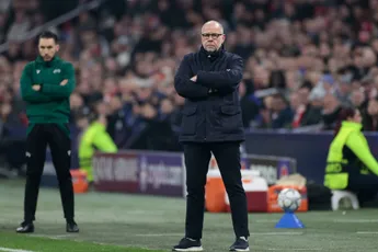 Grim benadrukt dat Ajax druk bezig is met transfers: 'Club is bezig op allerlei niveaus'