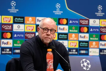 Grim vertelt over blessure van Regeer en geeft ook update over fitheid Tomiyasu