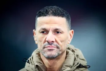 Boulahrouz fronst wenkbrauwen na zien opstelling: 'Ik krijg geen veilig gevoel als hij aan de bal is'